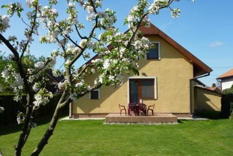 Vila Apartman Foldes Tibor Veľký Meder Exteriér fotografie